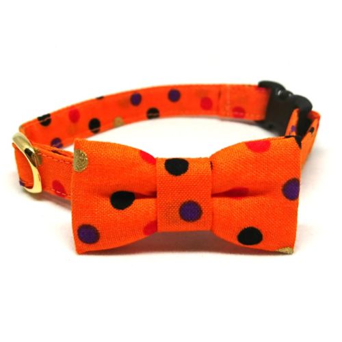 Sassy Dots collar with bowtie for cats and small dogs Sassy Dots collar with bowtie for cats and small dogs